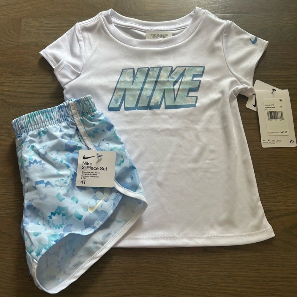 NWT Nike Toddler Set size 4T